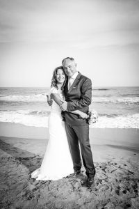 couple de mariés sur la plage de Sète